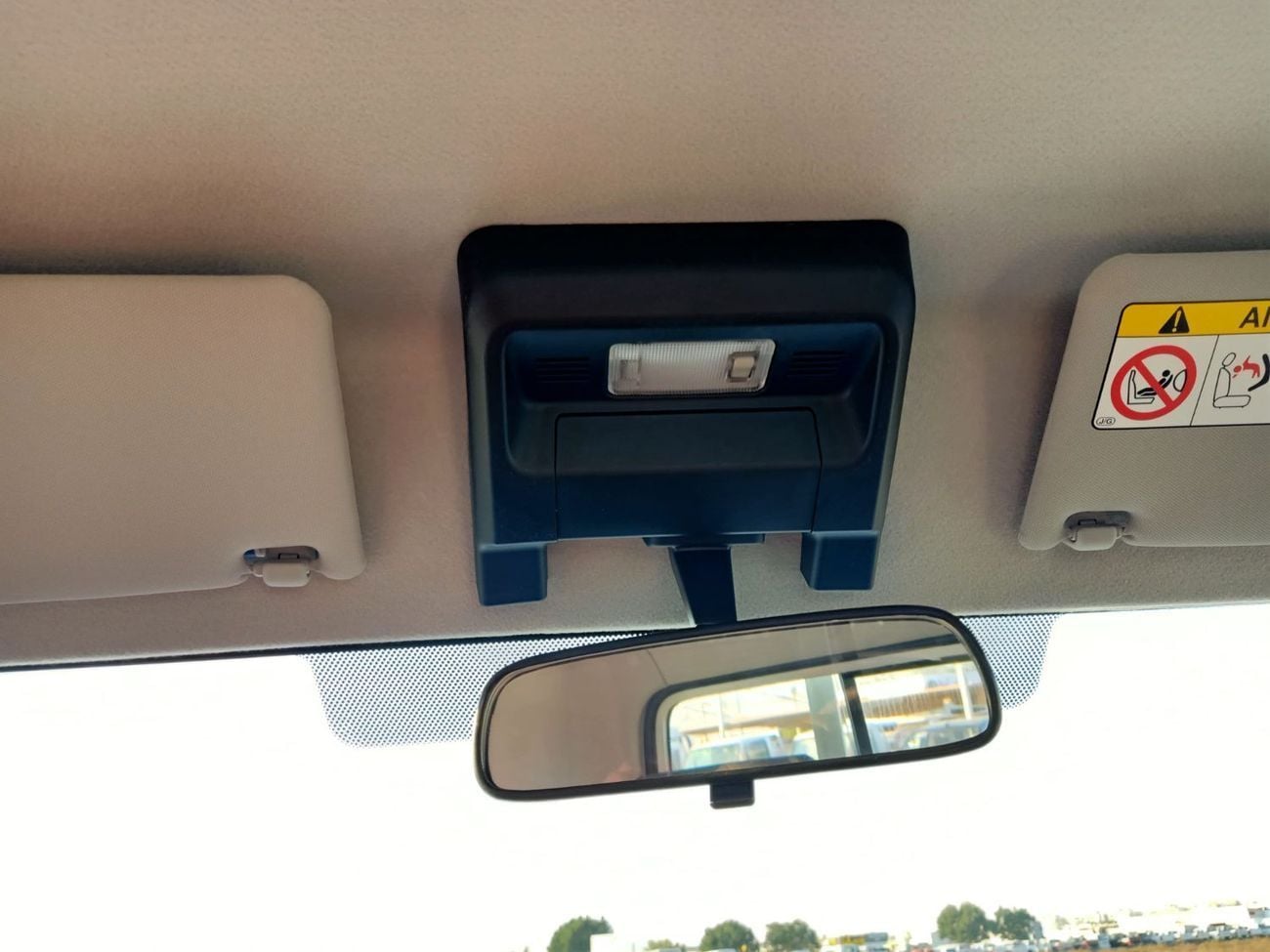 Toyota Land Cruiser Pick Up SC 4.0L pickup S.C Petrol  4.0L 6V M/T 4*4 basic 2025 With No Restrictions