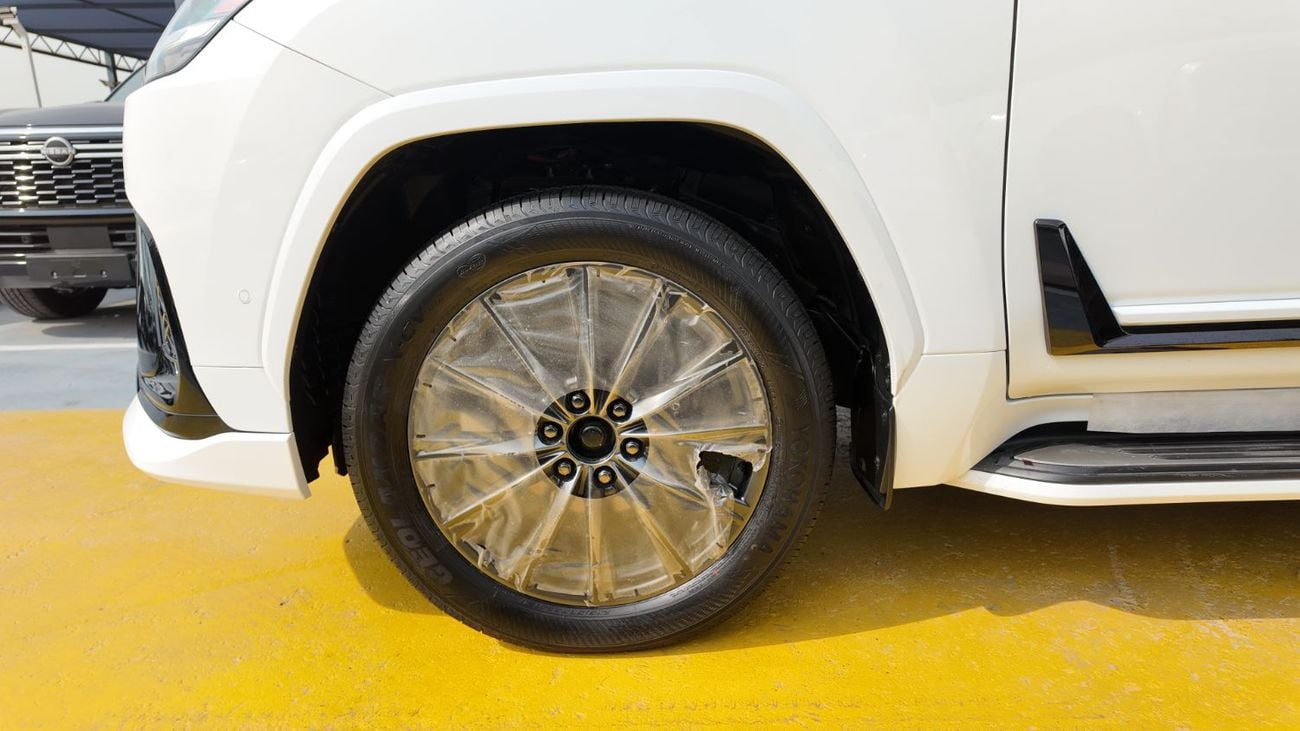 لكزس LX 700h F Sport