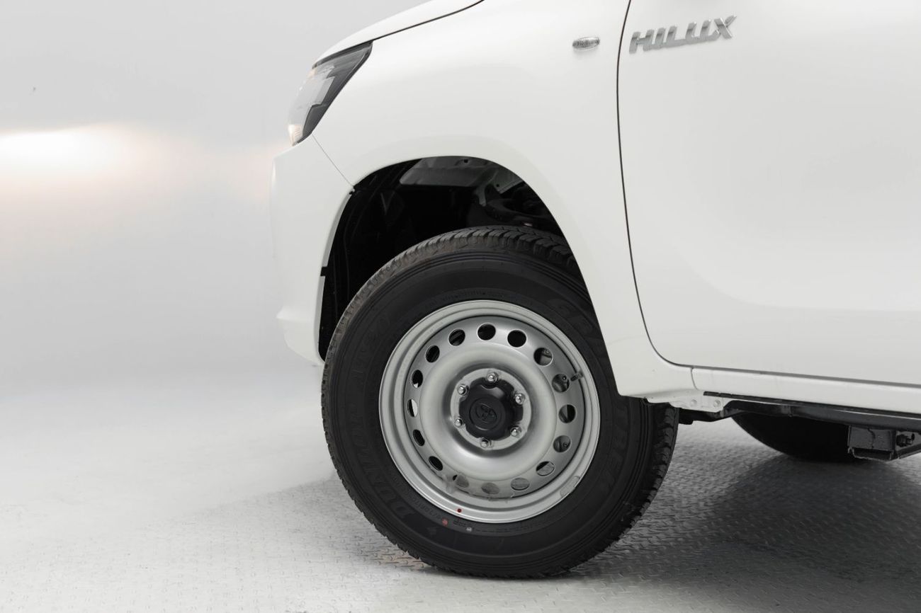 Toyota Hilux DLX 2.4L - Super White Inside Maroon | Export Only