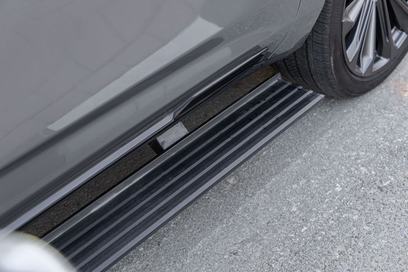 Cadillac Escalade Escalade-V 6.2L Cadillac Escalade | V | 2025 | GCC | Warranty available with Al Kendy + Service Cont