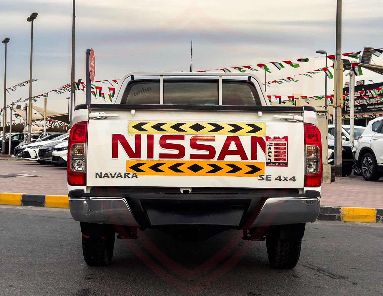 Nissan Navara Std 2.5L 4WD A/T Nissan Navara | 2.5 L | 2022 | GCC | Accident-Free | In Excellent Condition | 974 P
