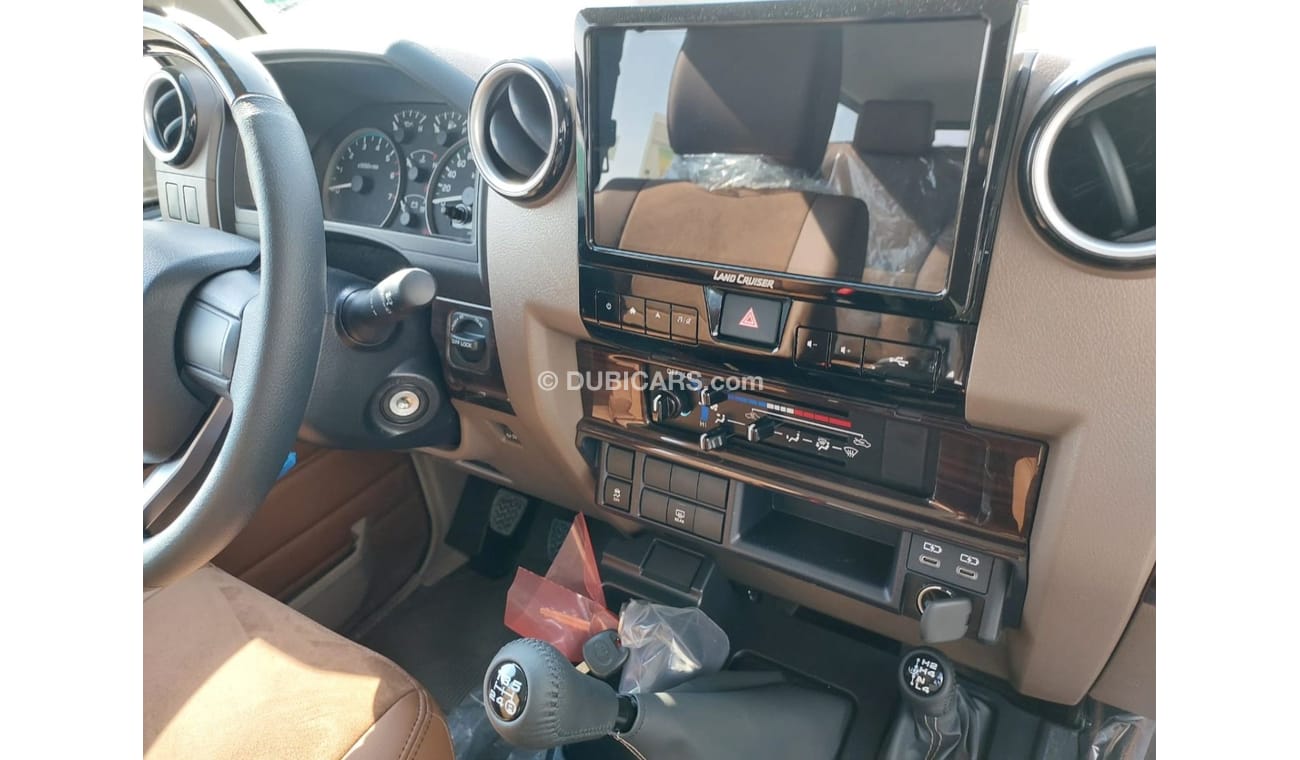 تويوتا لاند كروزر 76 4.0L PETROL 2024YM New Shape