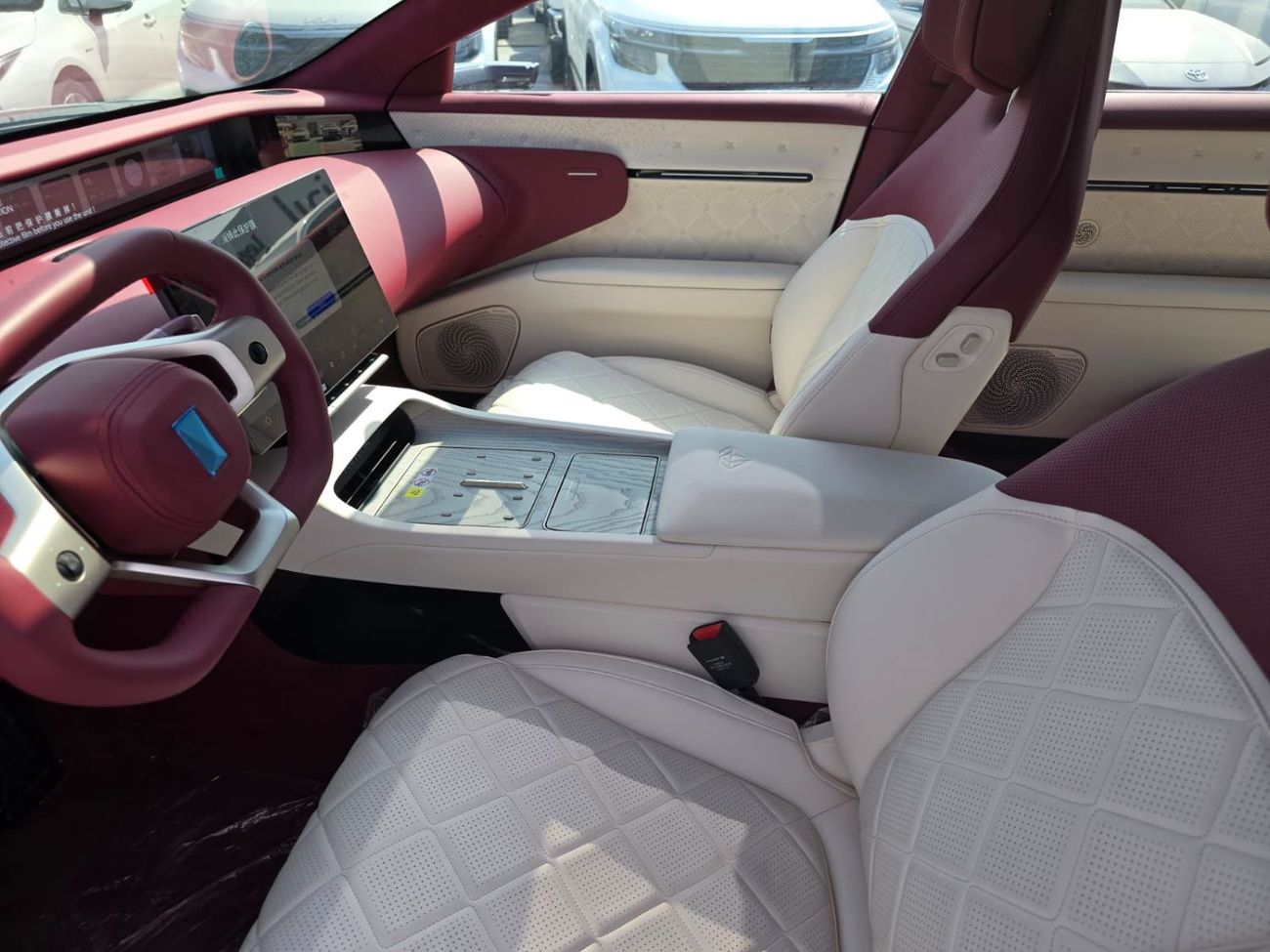 أفاتر 12 GT AWD