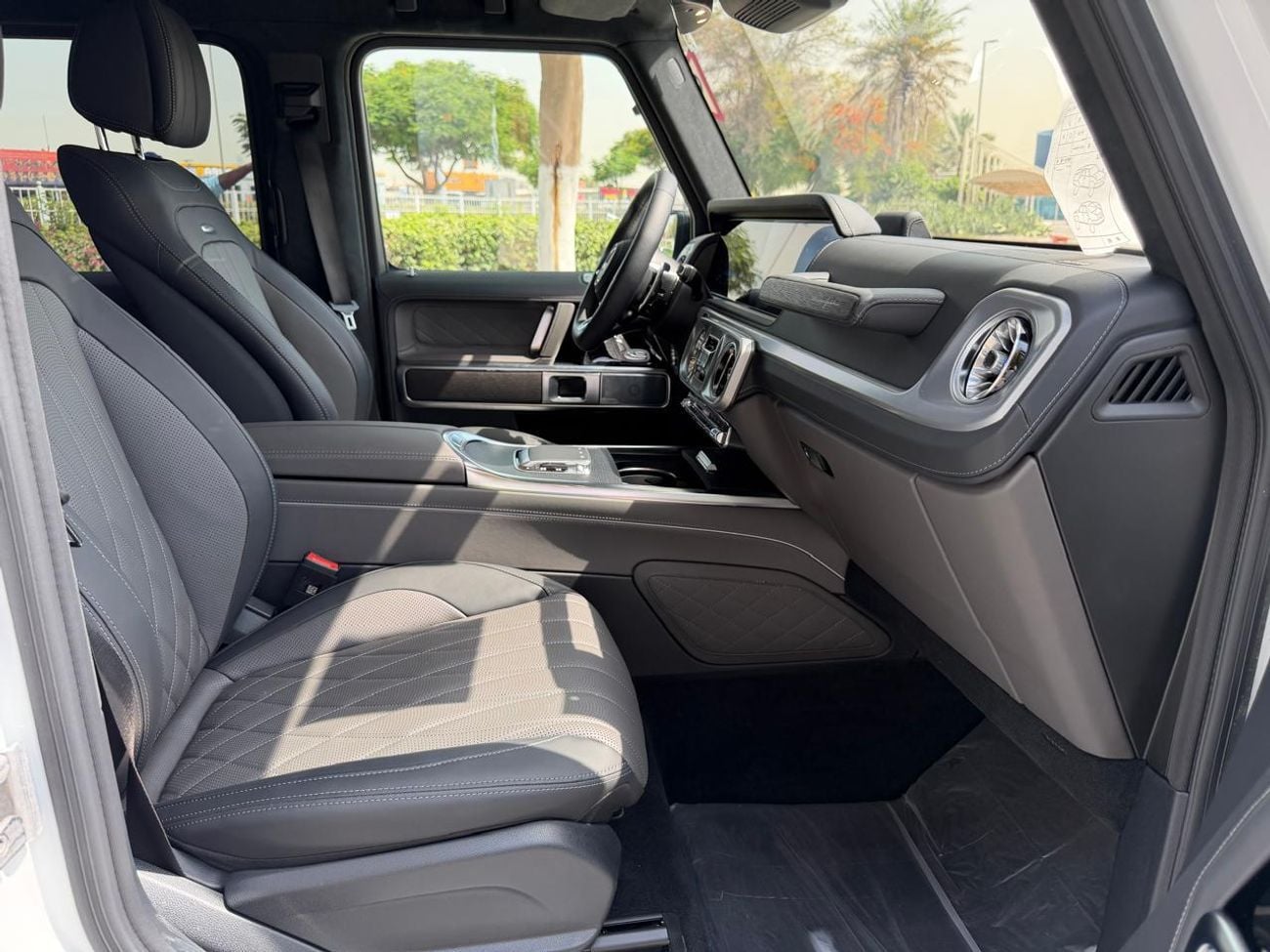 Mercedes Benz G63 AMG STD NIGHT PACKAGE