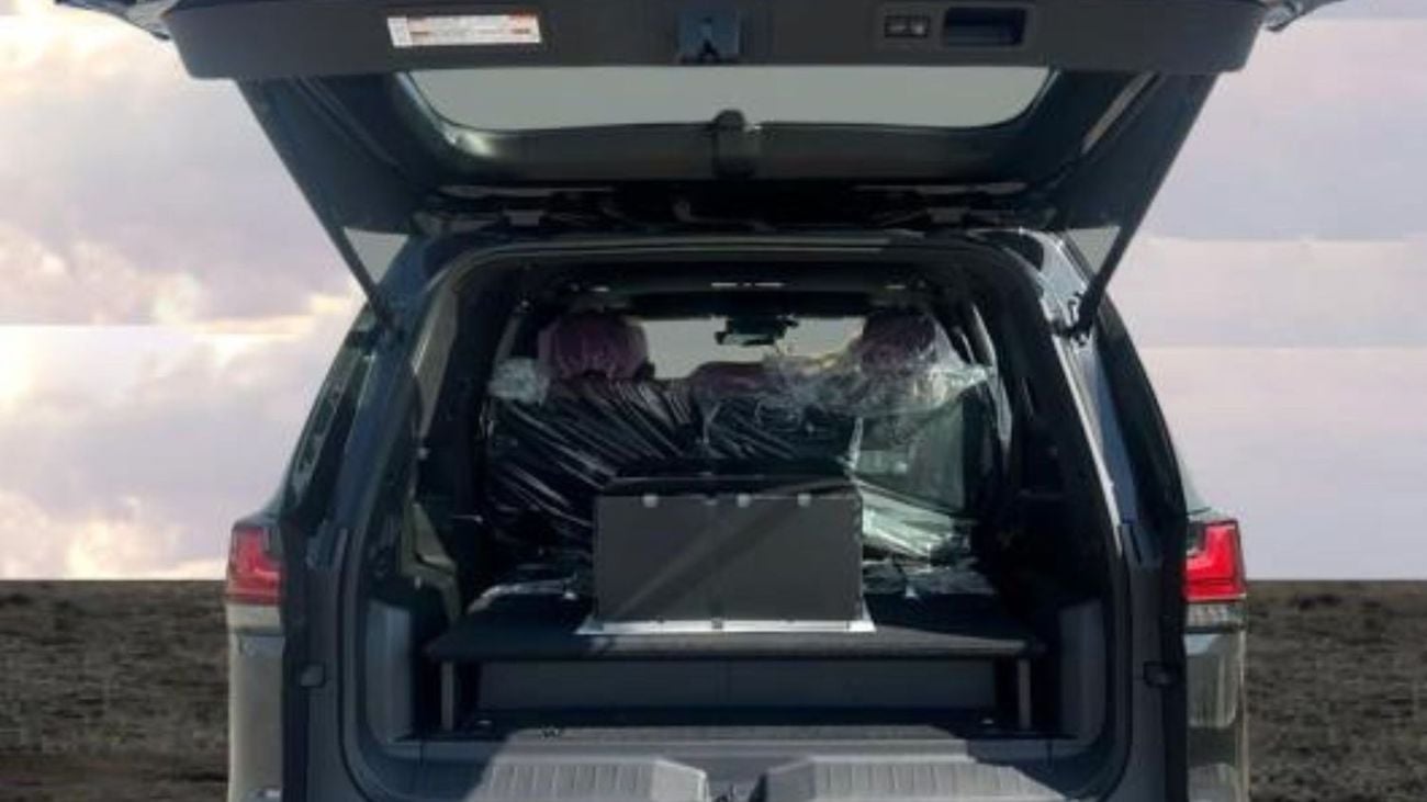 Lexus LX 700h 3.5L V6 Twin-Turbo Hybrid (V35A-FTS + 1MHEV), 10-speed automatic (AJA0F), 7 passengers