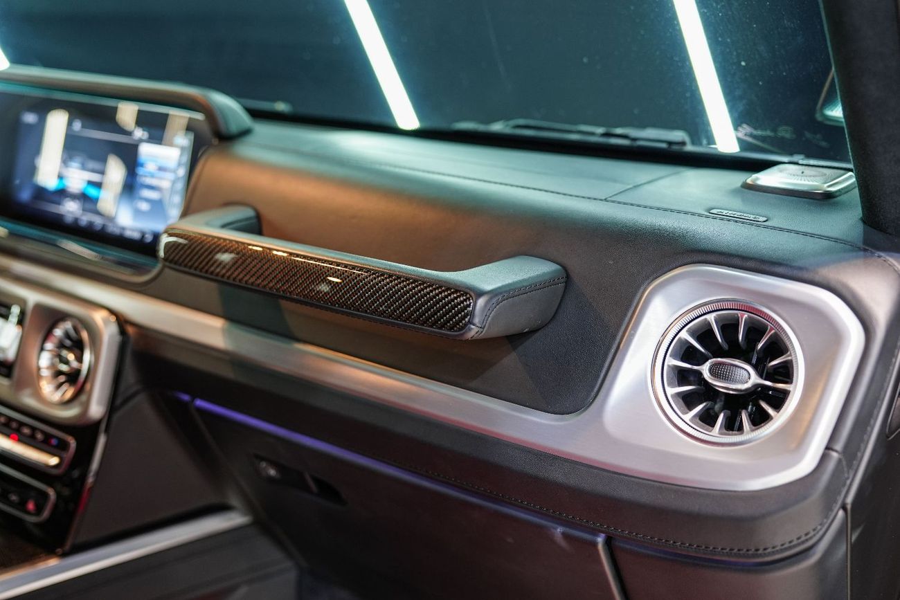 Mercedes-Benz G 63 AMG Double Night Package,  Carbon Interior, Gargash Warranty + Service!!