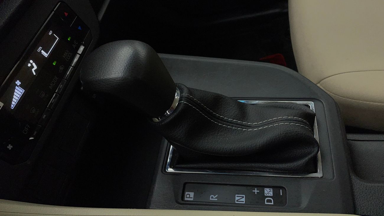 تويوتا يارس E 1.5 | بدون دفعة مقدمة | اختبار القيادة في المنزل