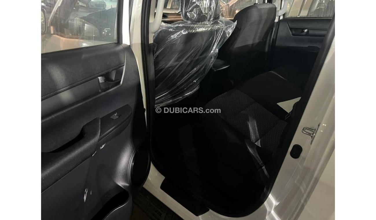 تويوتا هيلوكس 2.4L // 2022 // WITH POWER WINDOWS , MANUAL TRANSMISSION // SPECIAL OFFER // BY FORMULA AUTO // FOR 