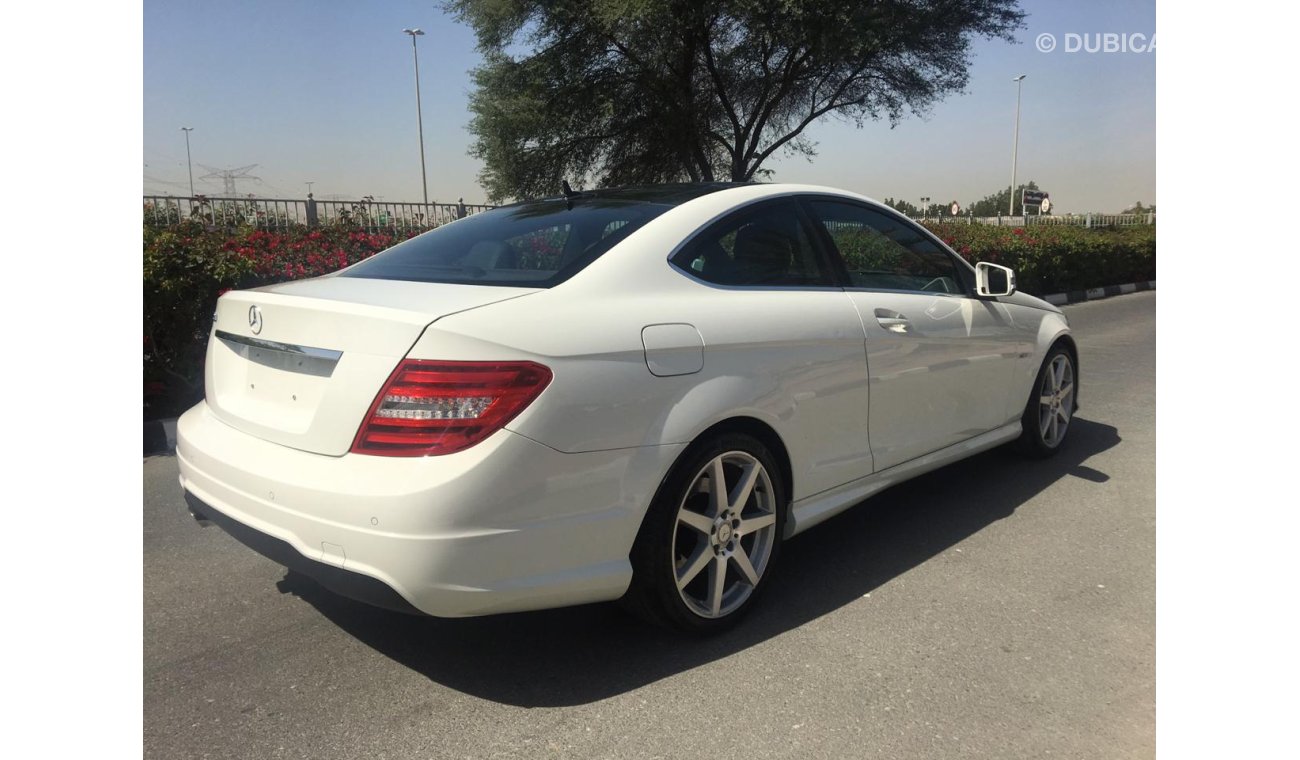 Mercedes-Benz C 250 COUPE / GCC / 2012