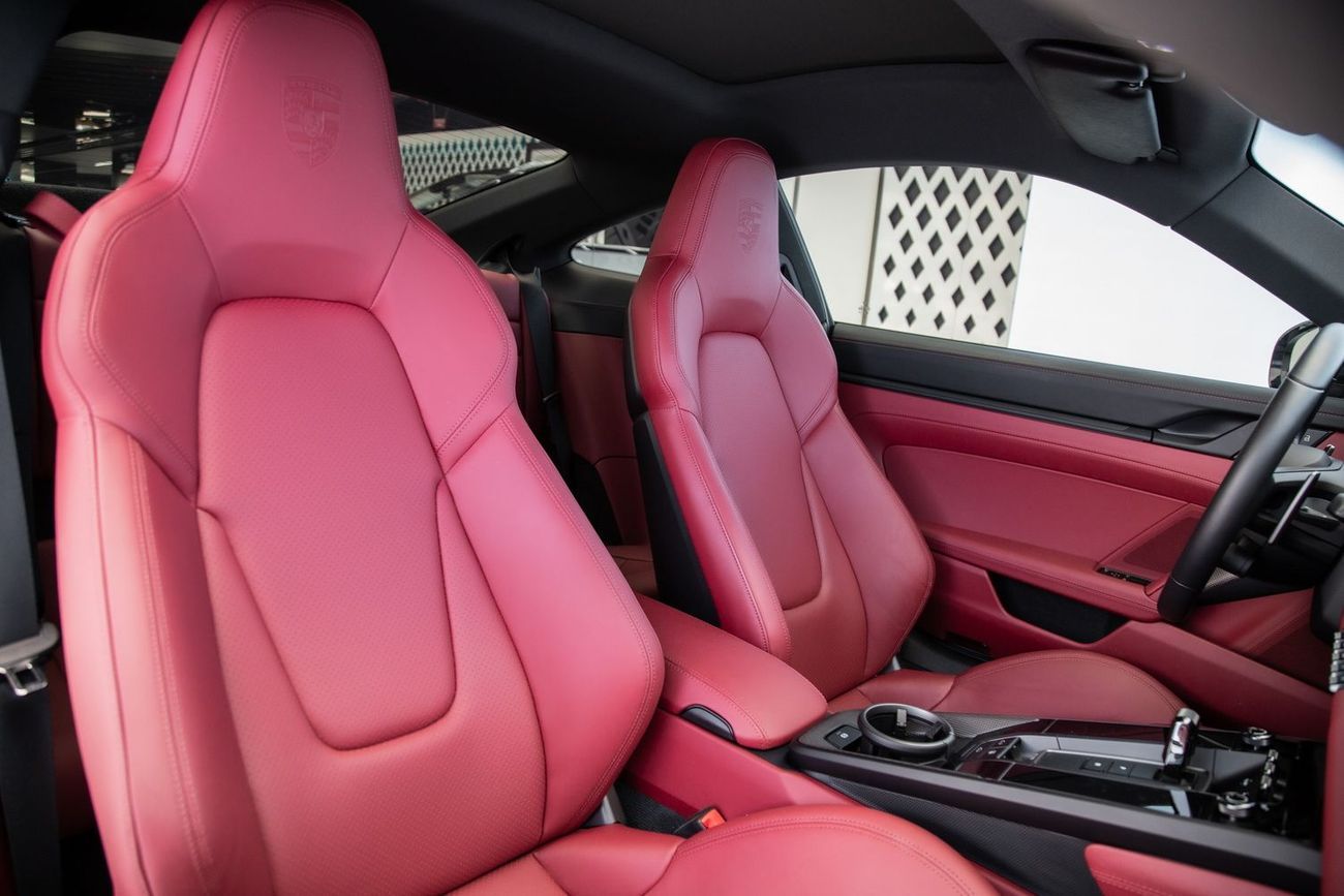 Porsche 911 Carrera GTS 3.0L (450 HP) Coupe