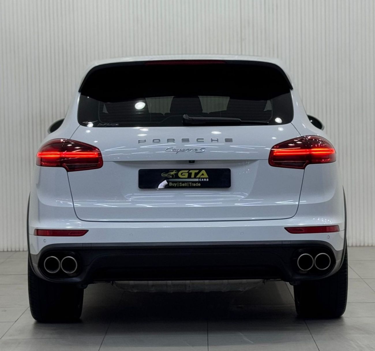 Porsche Cayenne S Platinum Edition 3.6L 2016 Porsche Cayenne S, Service History, Excellent Condition, GCC