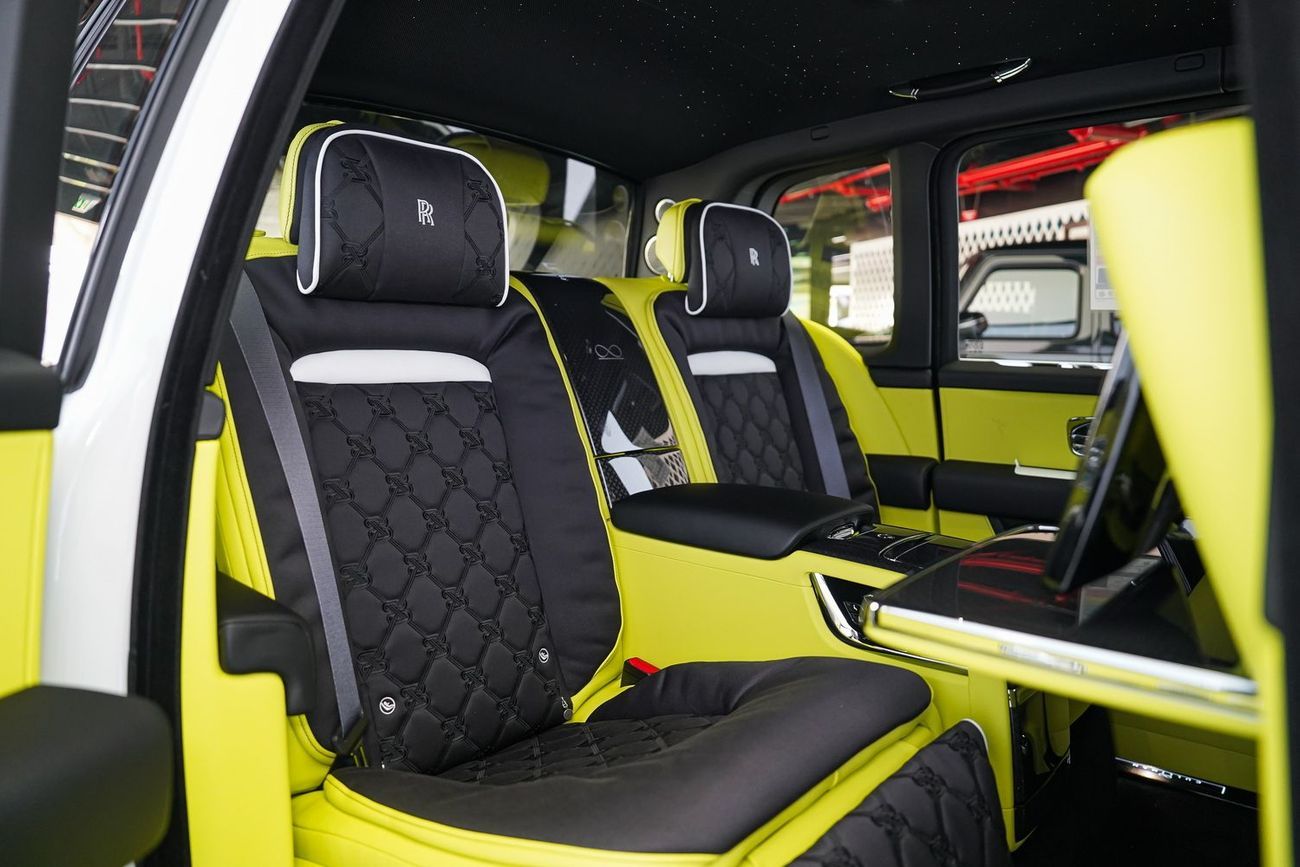 Rolls-Royce Cullinan BLACK BADGE DUALITY SEATS