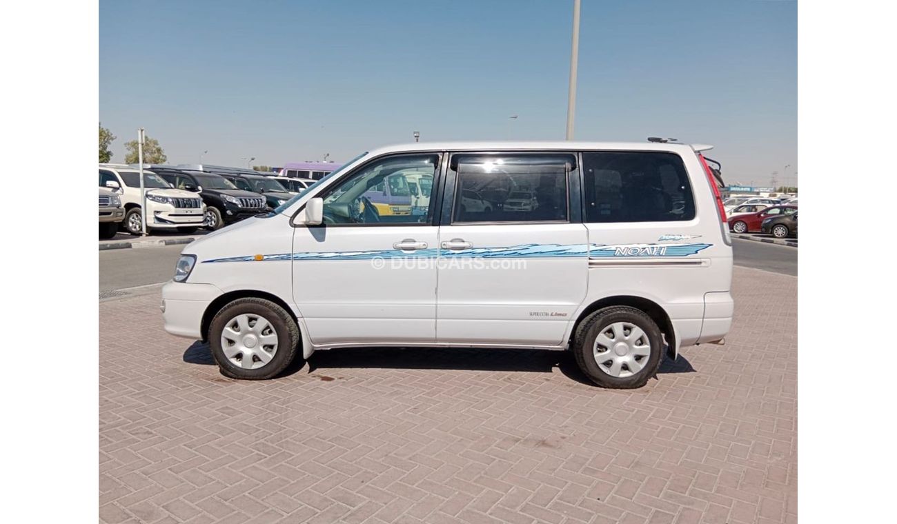 Toyota Noah TOYOTA NOAH RIGHT HAND DRIVE (PM1350)