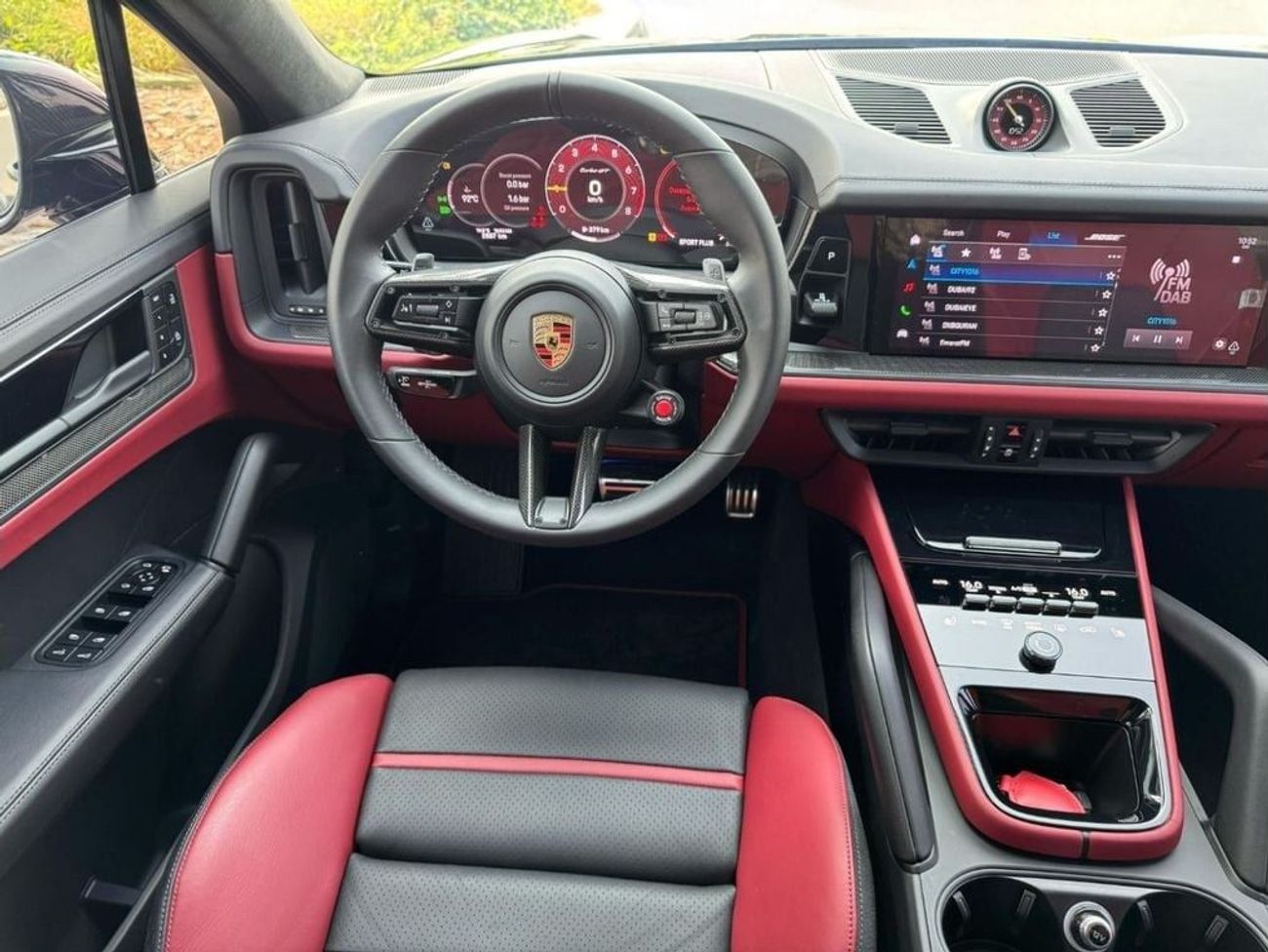 Porsche Cayenne GCC SPEC UNDER WARRANTY NEAT AND CLEAN