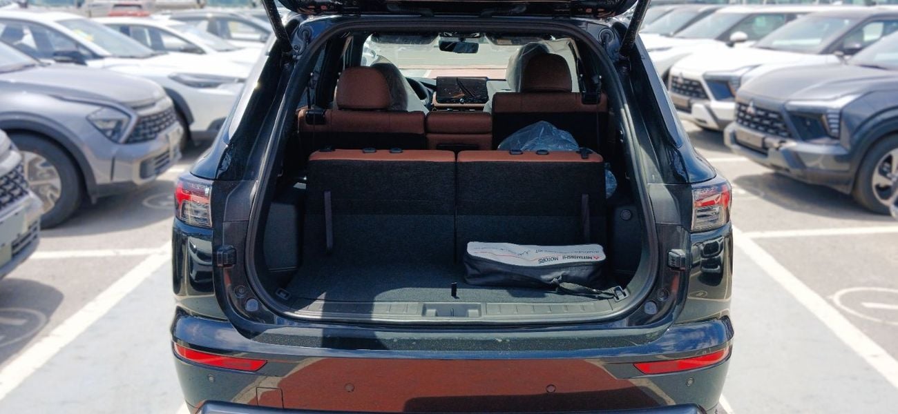 ميتسوبيشي آوتلاندر P Line 2.5L Petrol 4WD 2026YM