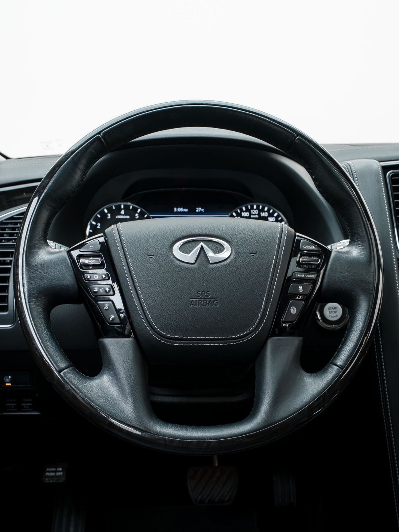 إنفينيتي QX80 LUXE SENSORY PROACTIVE