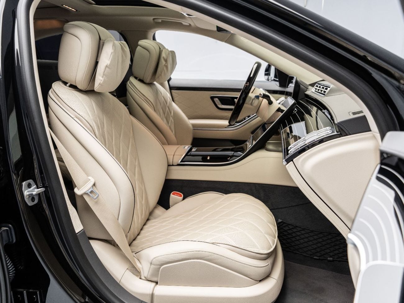 مرسيدس بنز S 500 2024 Mercedes S Class 500, 442bhp, 3.0L TC I6, 9 Speed Auto
