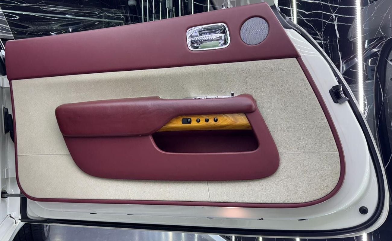 Rolls Royce Wraith STD 6.6L , V12 , RWD