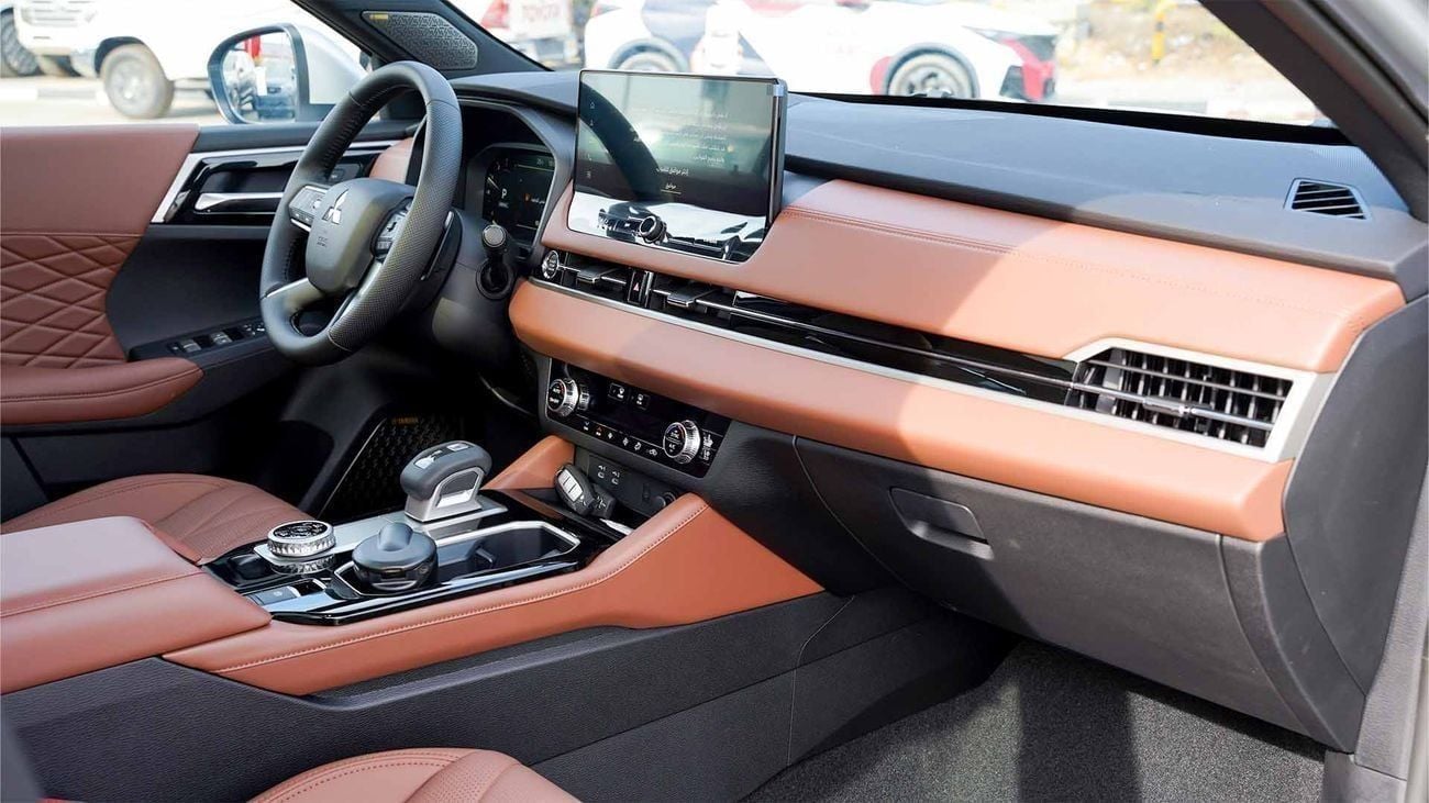 ميتسوبيشي آوتلاندر HIGHLINE ميتسوبيشي أوتلاندر بريميوم 2026 (G09) 2.5 لتر | SUV بسبعة مقاعد | مواصفات الخليج | للتصدير