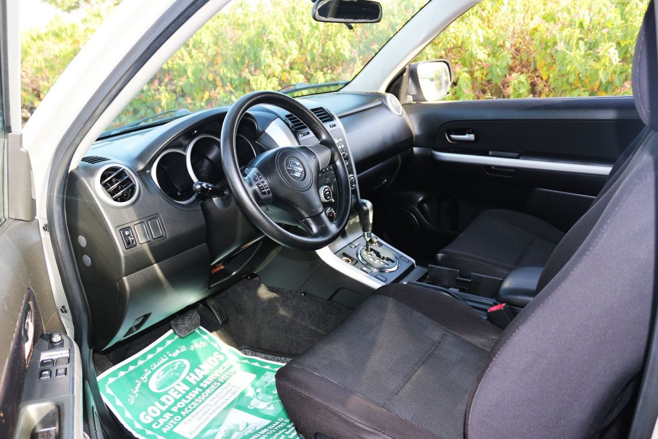Suzuki Grand Vitara Suzuki Grand Vitara 4x4 Gulf space  2 Door Full Automatic 2009