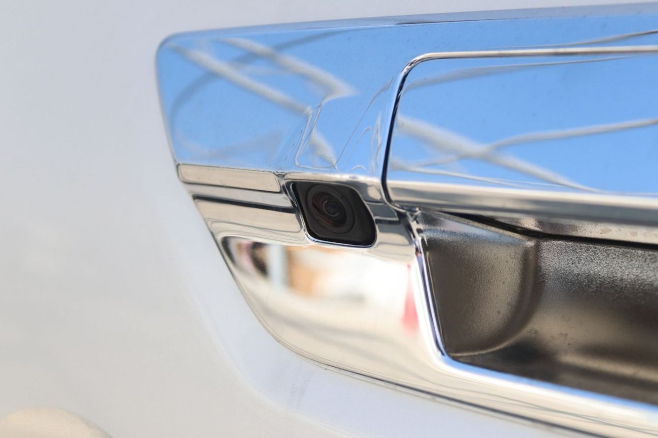 Toyota Hilux 2025 TOYOTA HILUX 4.0 V6 TRD LINE **EXPORT ONLY**التصدير فقط خارج الخليج**