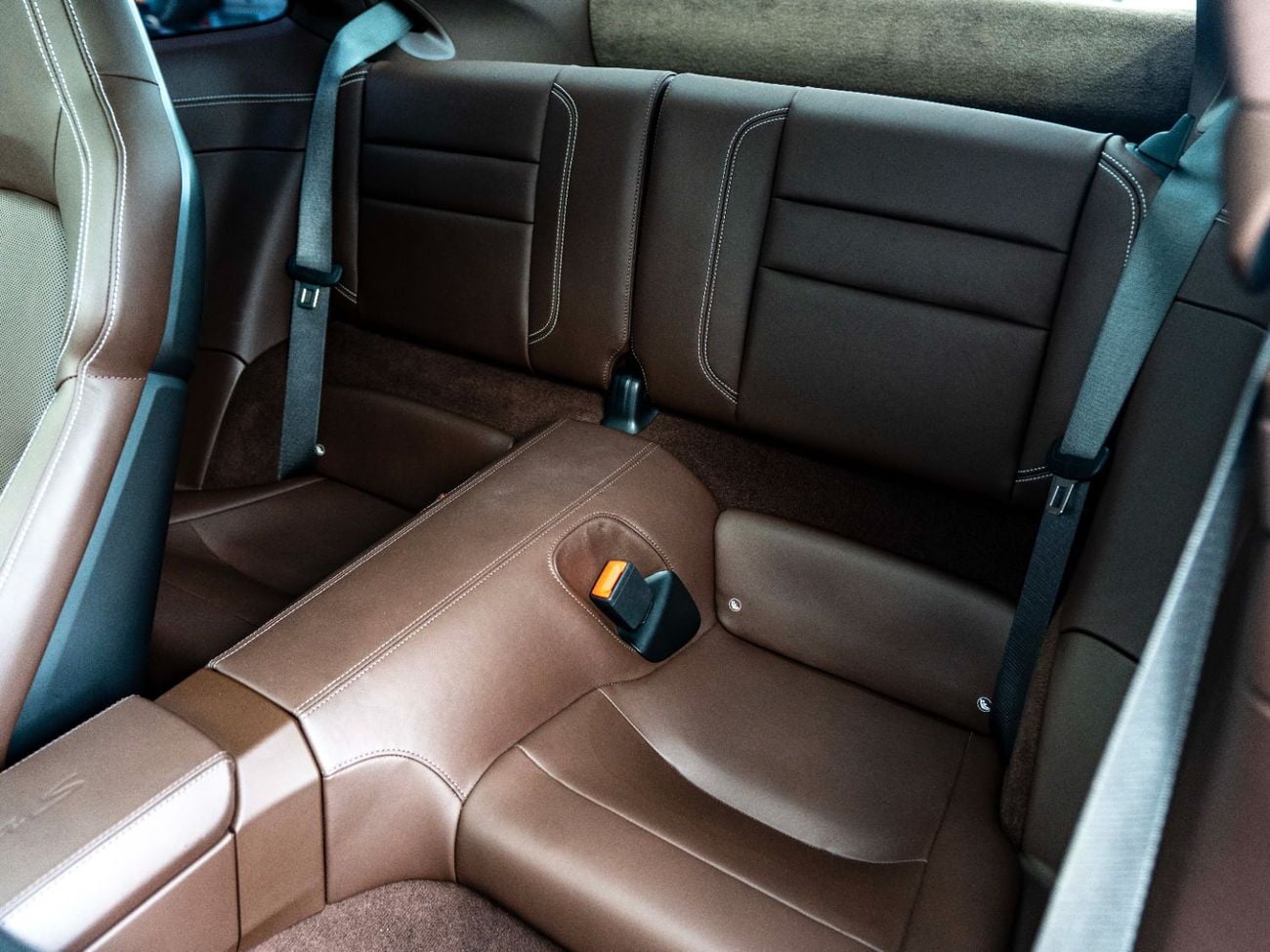 Porsche 911 Carrera 3.0L (444 HP) Coupe