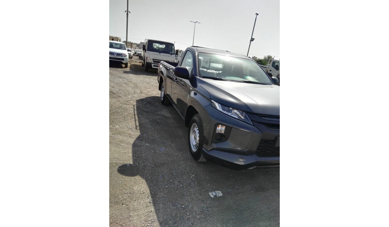 Mitsubishi L200 petrol  4x2 single