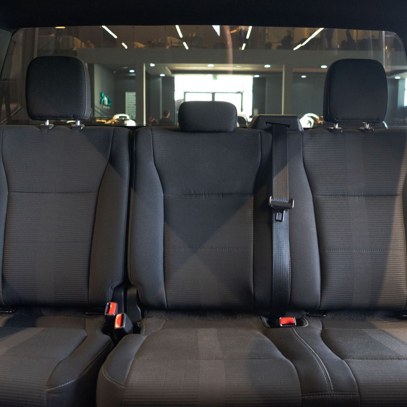 Ford F 150 XLT 5.0L (385 HP) Double Cab Utility AED 2,572 P.M • 0% Downpayment • Ford F-150 XLT Crew • 1 Year W