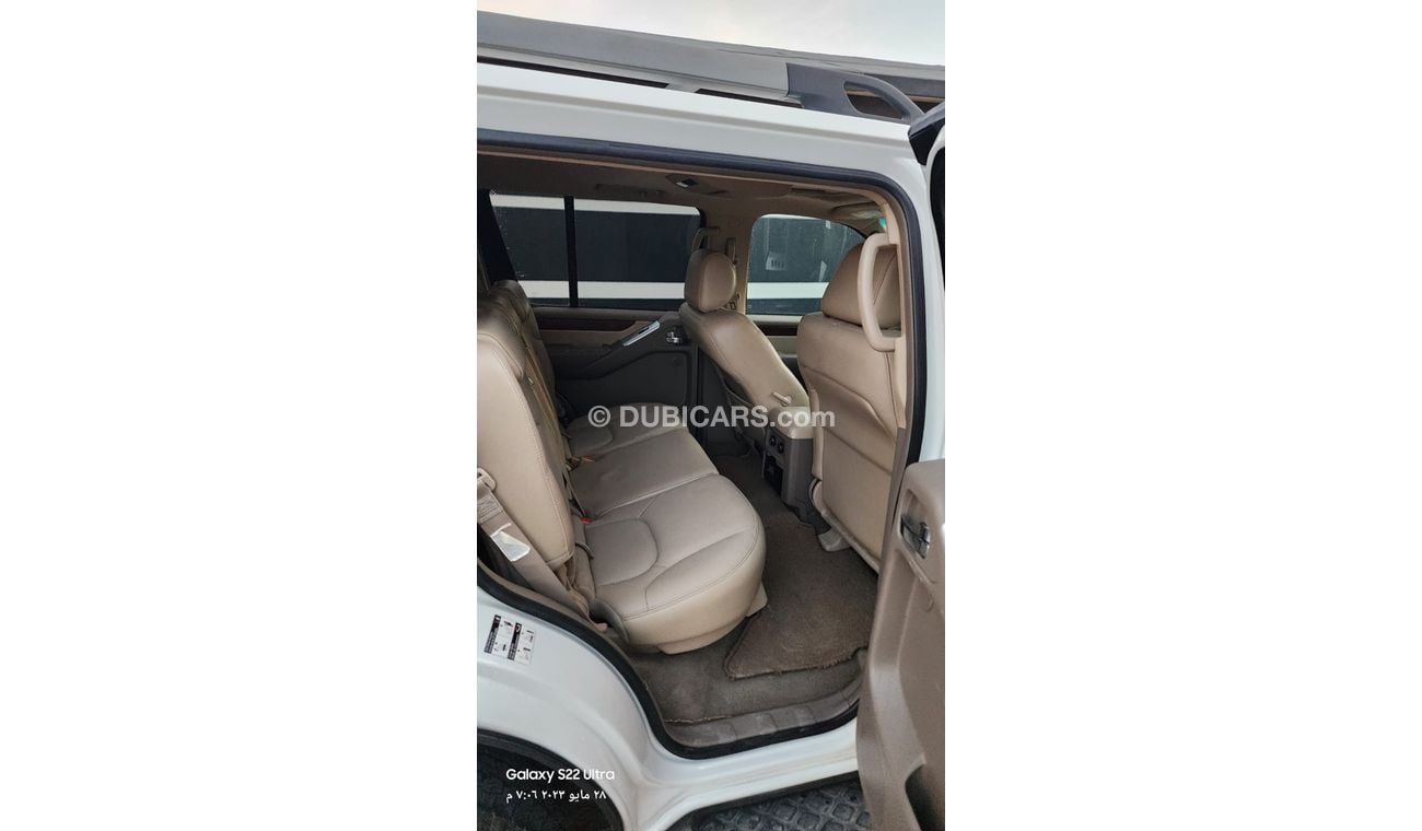 نيسان باثفايندر 5.6 لتر 8 سلندر