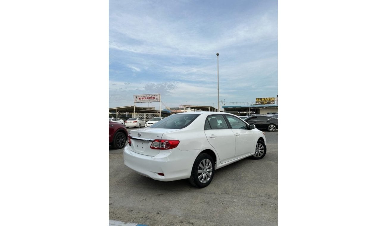 Toyota Corolla car in good condition, 2013 with engine capacity 1.8