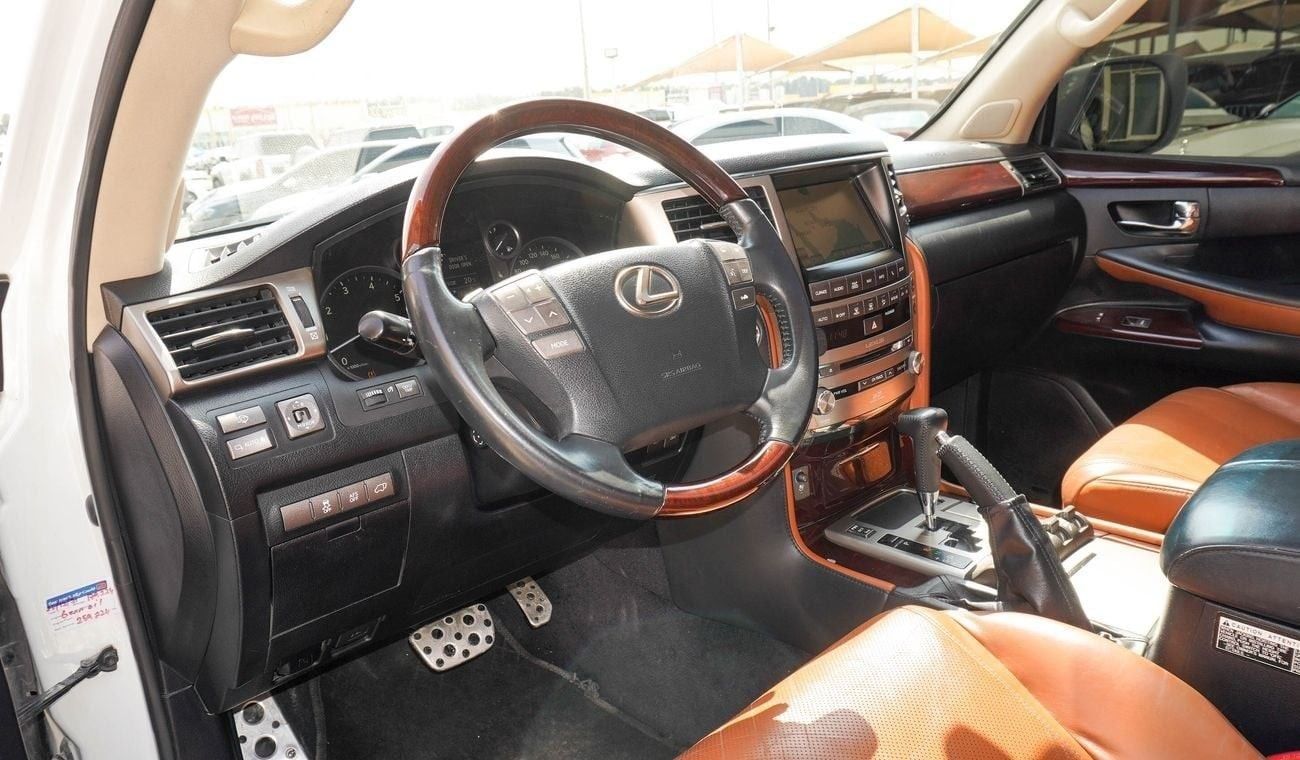 Lexus LX 570 S