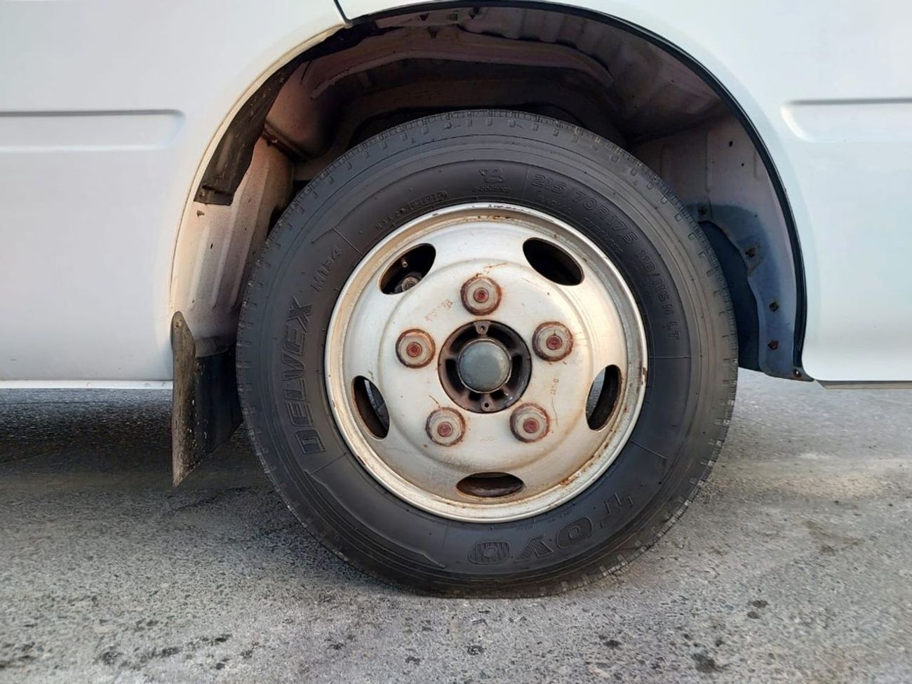 Toyota Coaster TOYOTA COASTER BUS RHD 1997 MODEL 4.1 L DIESEL AUTOMATIC(PM02631)