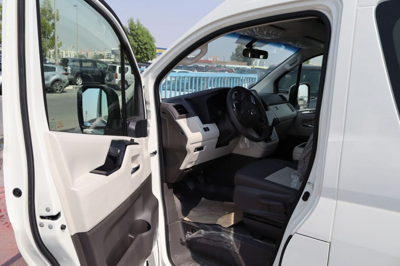 Toyota Hiace DLS -High Roof Commuter 2.8L M/T