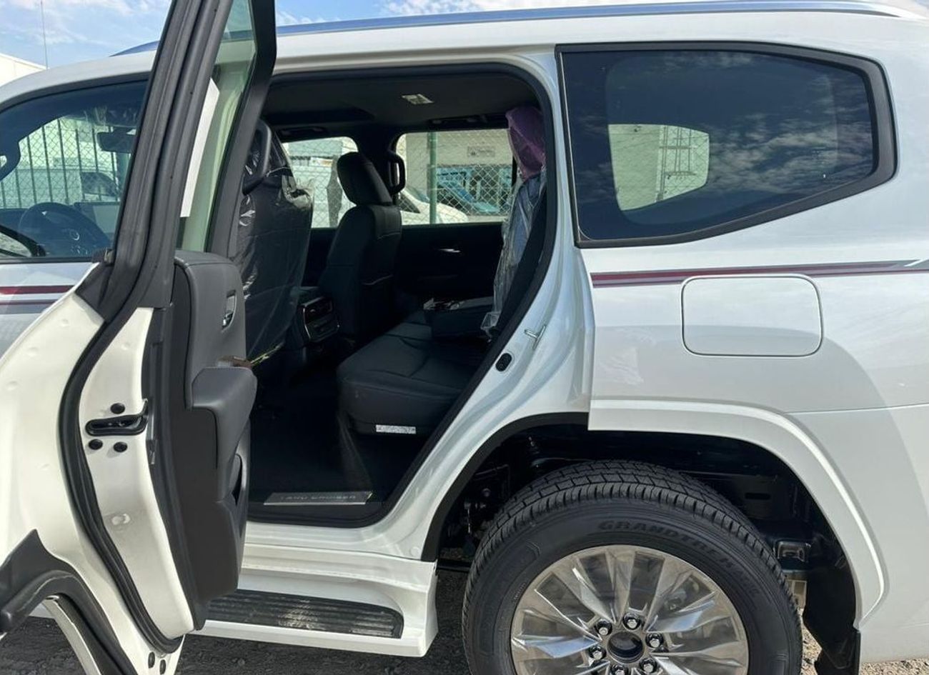 Toyota Land Cruiser 2025 Toyota Land Cruiser GXR 4.0L AT Petrol AX MID