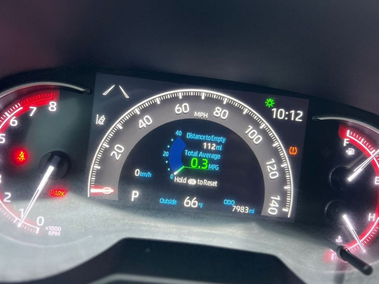 Toyota RAV4 2023 Toyota Rav4 LE Night Shade Edition - 2.5L V4 - Leather Seats With Radar - Low Mileage