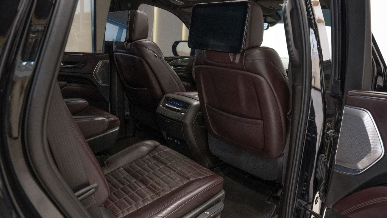 كاديلاك إسكالاد 2021 | VIP SEAT | FULL OPTION | GCC SPECS | PERFECT CONDITION