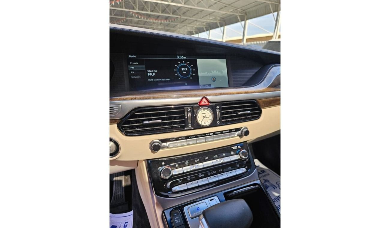 Genesis G90 Premium 3.3L AWD