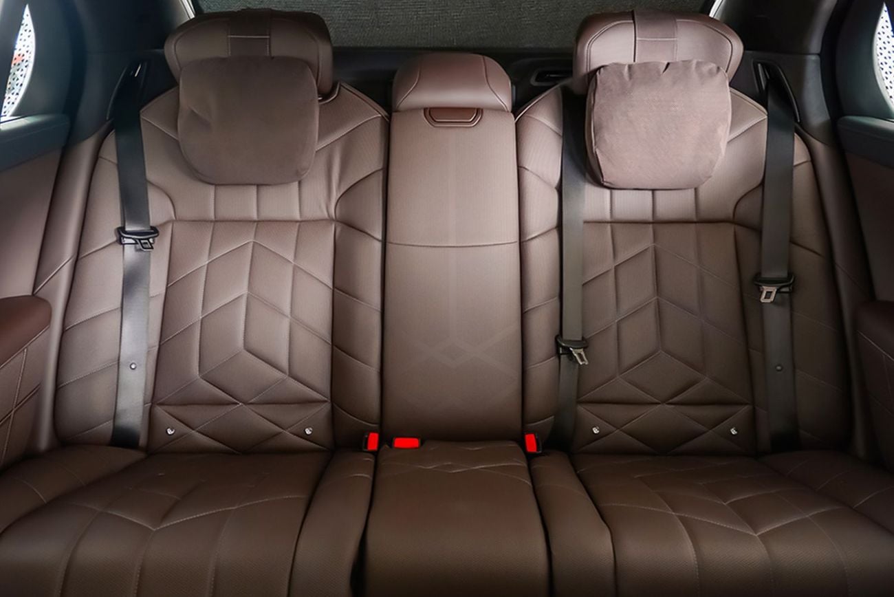 BMW 735i M SPORT