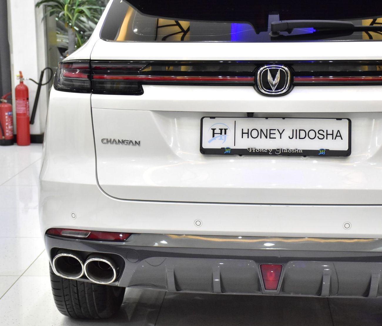 تشنجان يوني ك EXCELLENT DEAL for our Changan UNI-K AWD ( 2023 Model ) in White Color GCC Specs