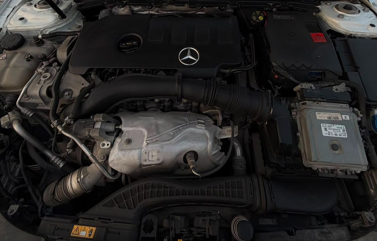 Mercedes Benz CLA250 PREMIUM