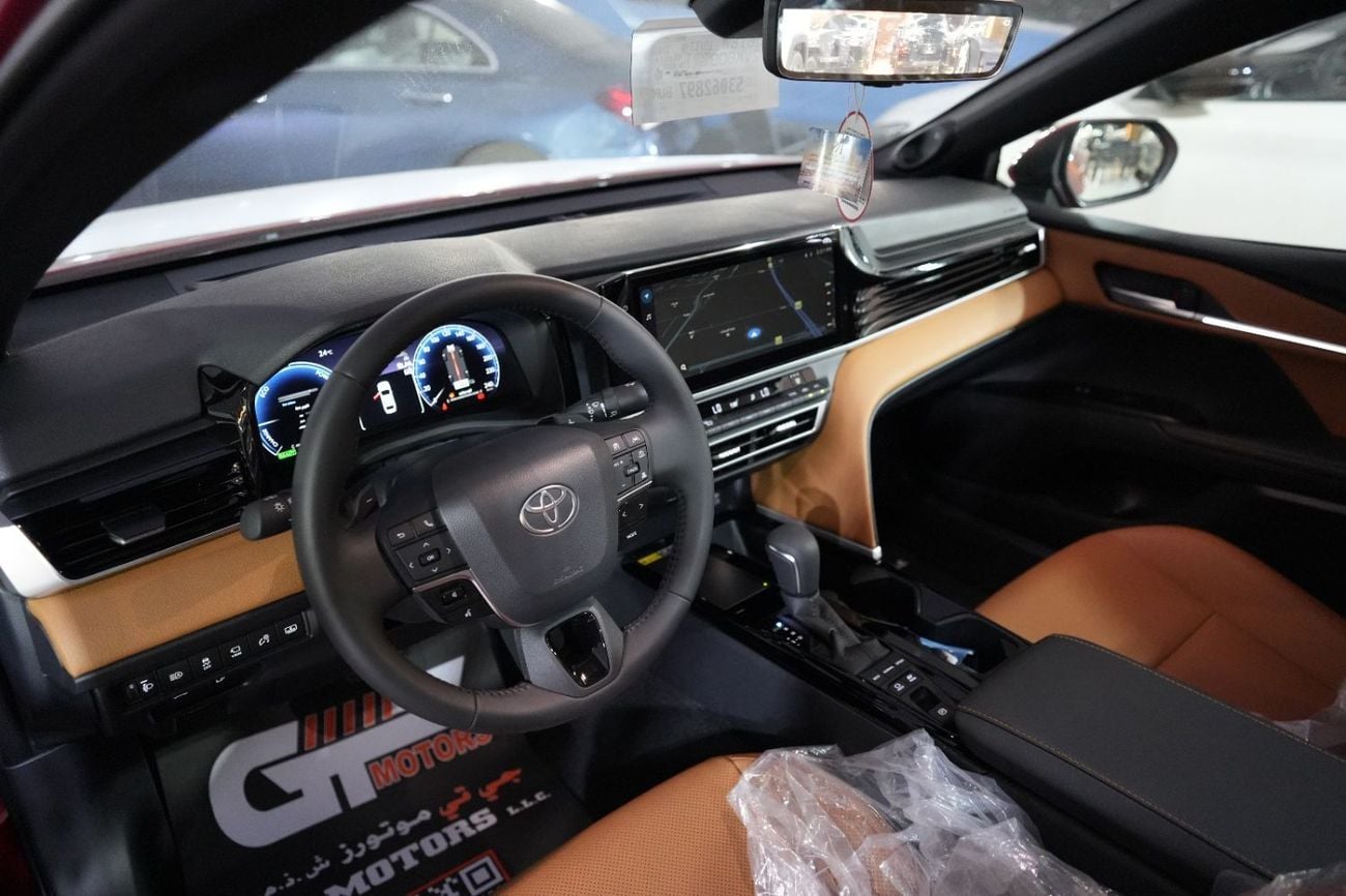 Toyota Camry LIMITED HEV Limited 2.5L Hybrid Lumiere2.5L Hybrid