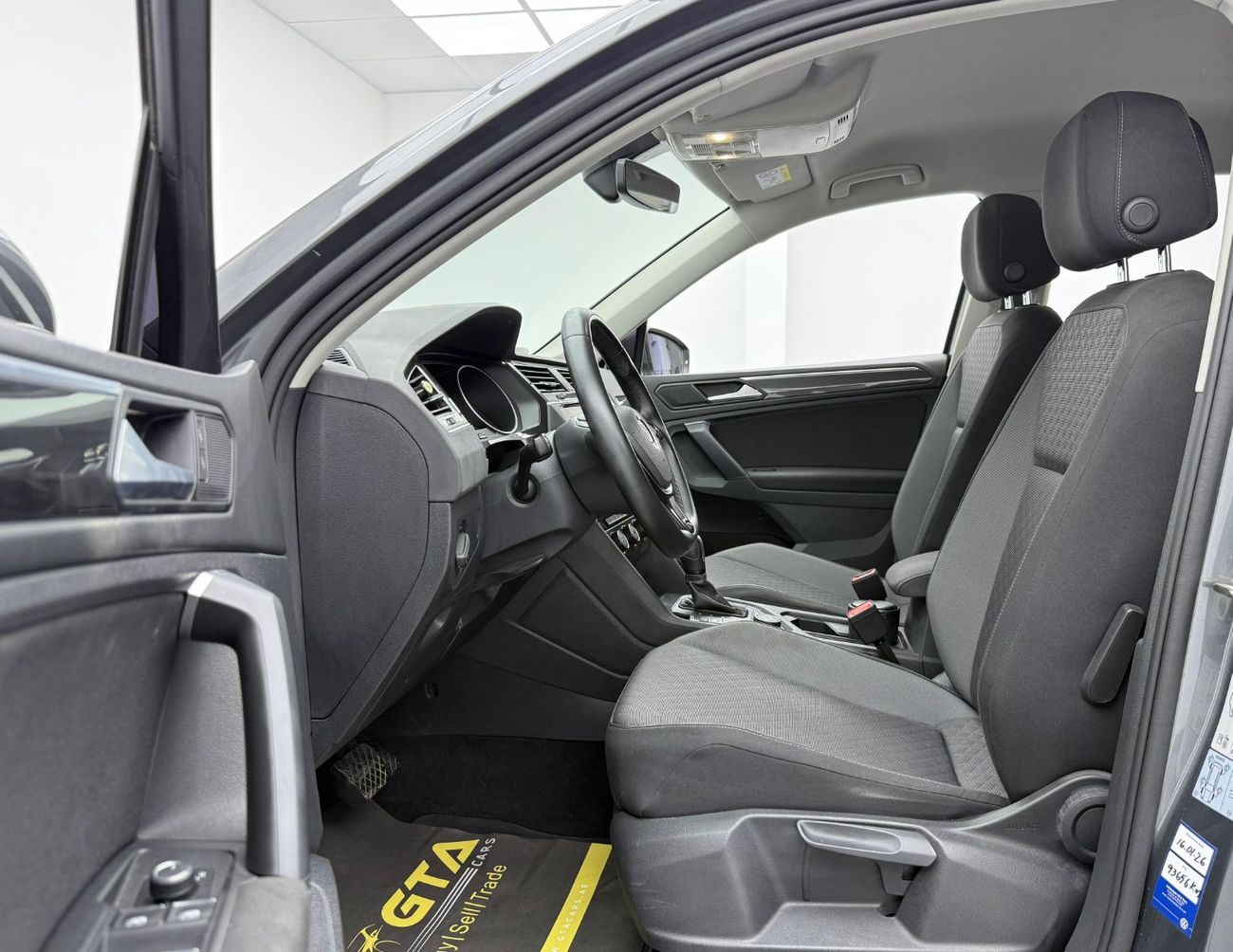 Volkswagen Tiguan 2020 Volkswagen Tiguan, 1 Year Unlimited KM Warranty, Full Service History, GCC