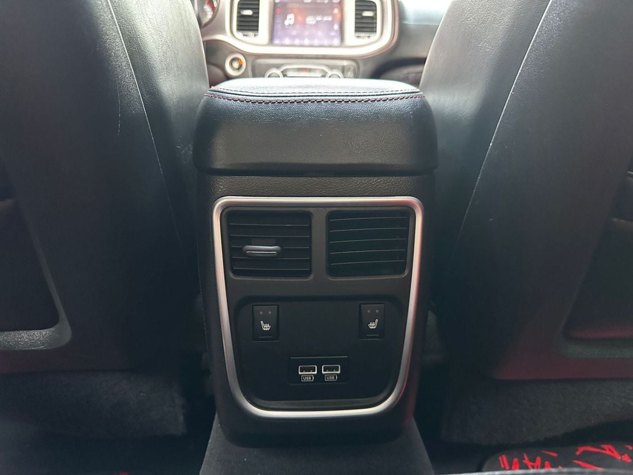 دودج تشارجر SRT8 6.4L