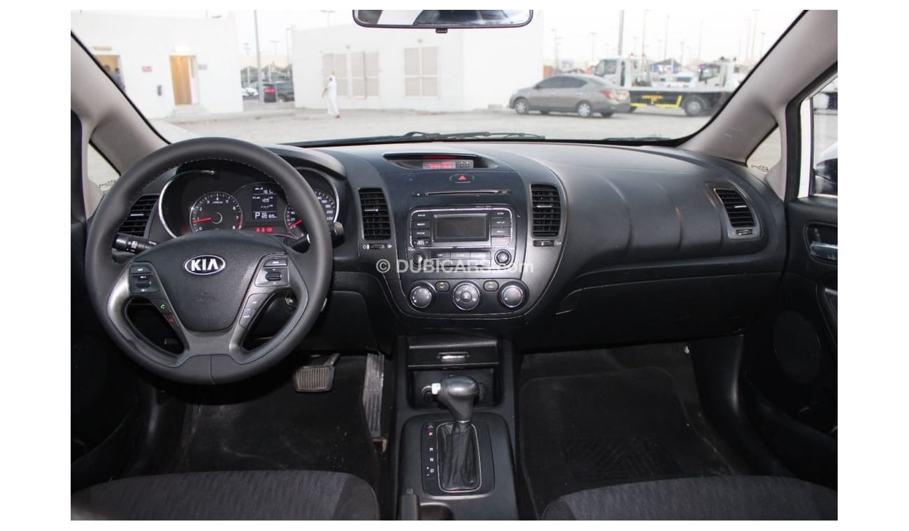 كيا سيراتو كيا سيراتو 2014 خليجي بحالة ممتازة بدون حوادث نظيفه جدا من الداخل والخارج