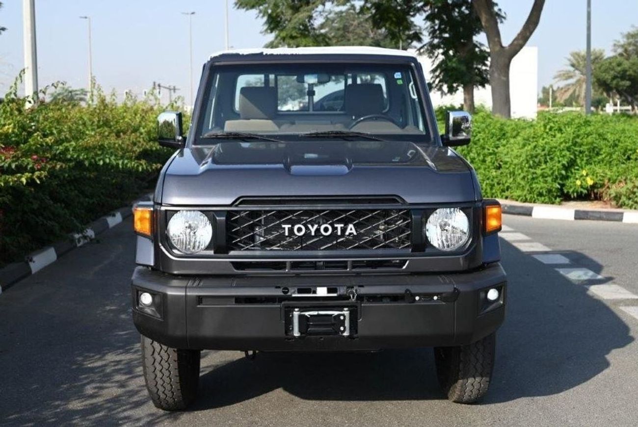 تويوتا لاند كروزر بيك آب 2025 TOYOTA LAND CRUISER 79 SINGLE CAB PICKUP DLX V6 4.0L PETROL 4WD AT