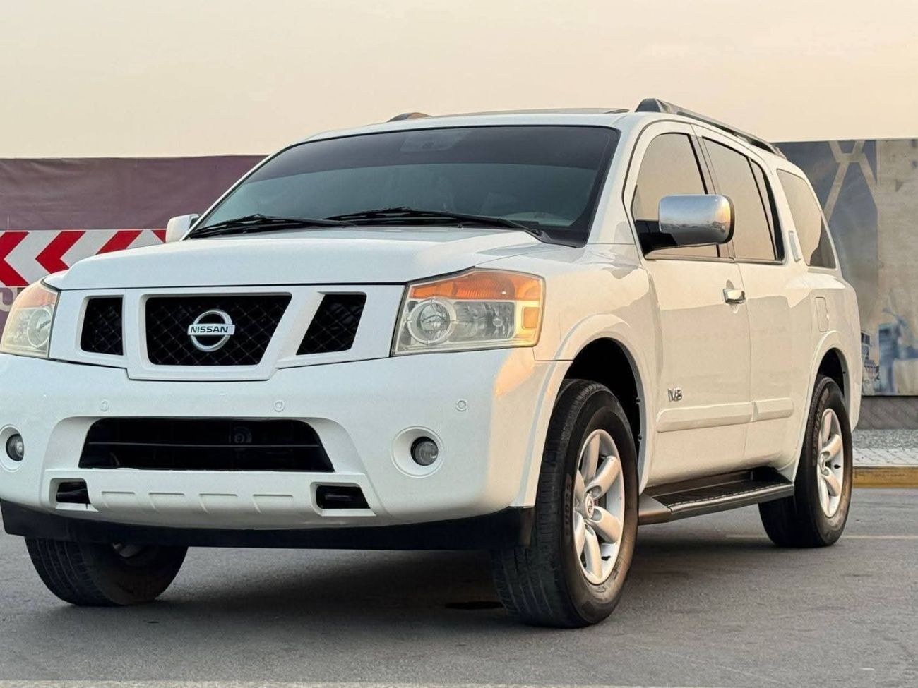 Nissan Armada SE 5.6L (317 HP) GCC full option number one panoramic