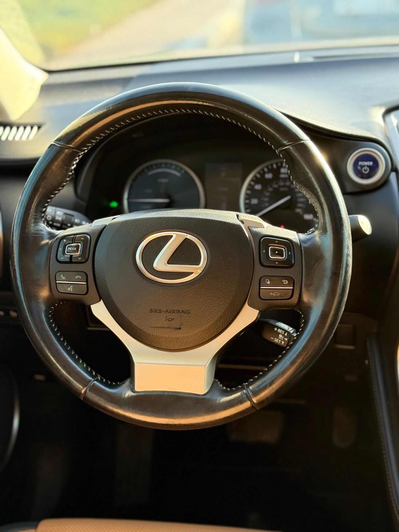 Lexus NX300 Hybrid NX300h Full Option