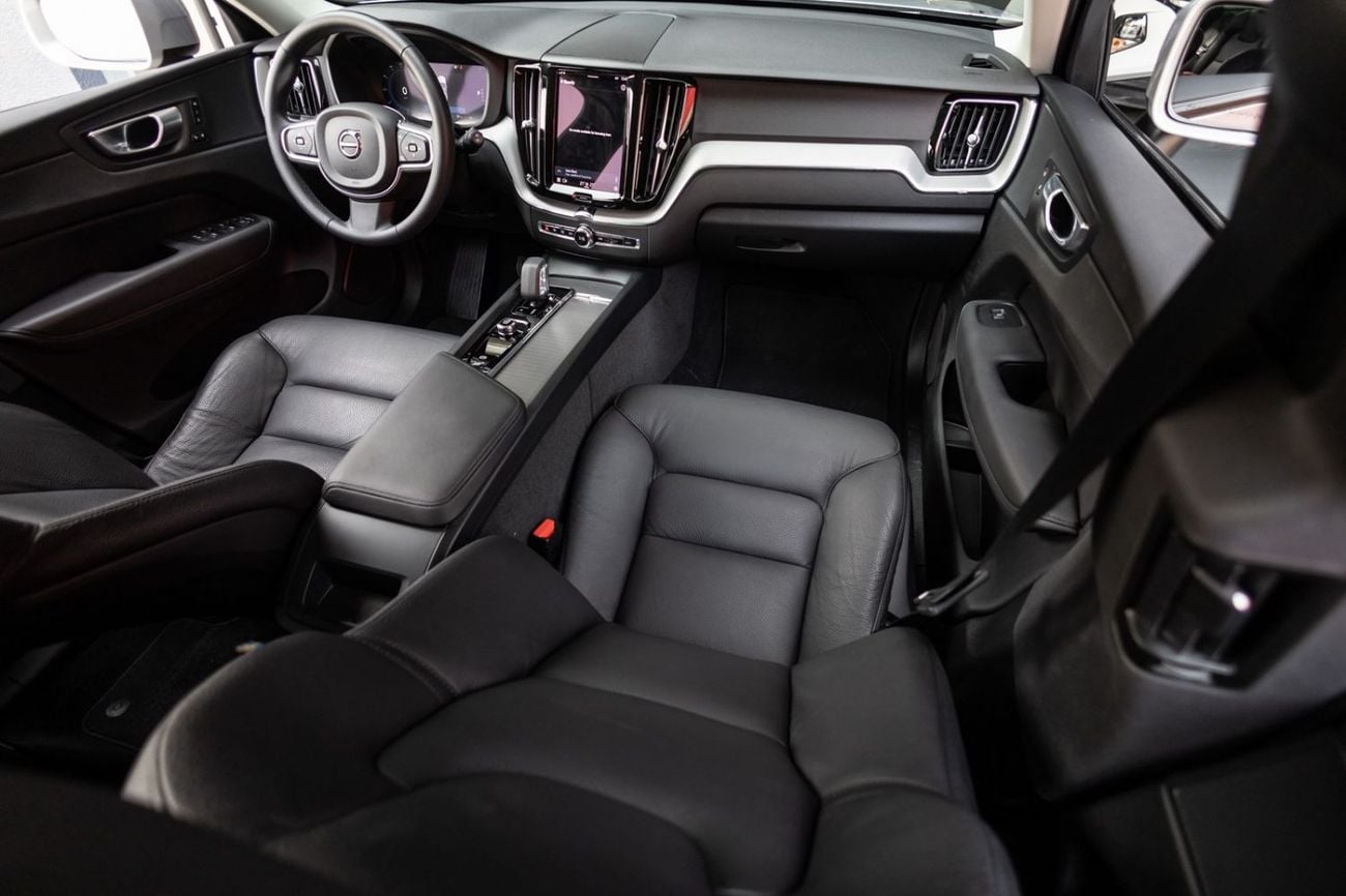 Volvo XC60 ULTIMATE BRIGHT 2024 Volvo XC60 B5 Core GCC | Agency Warranty