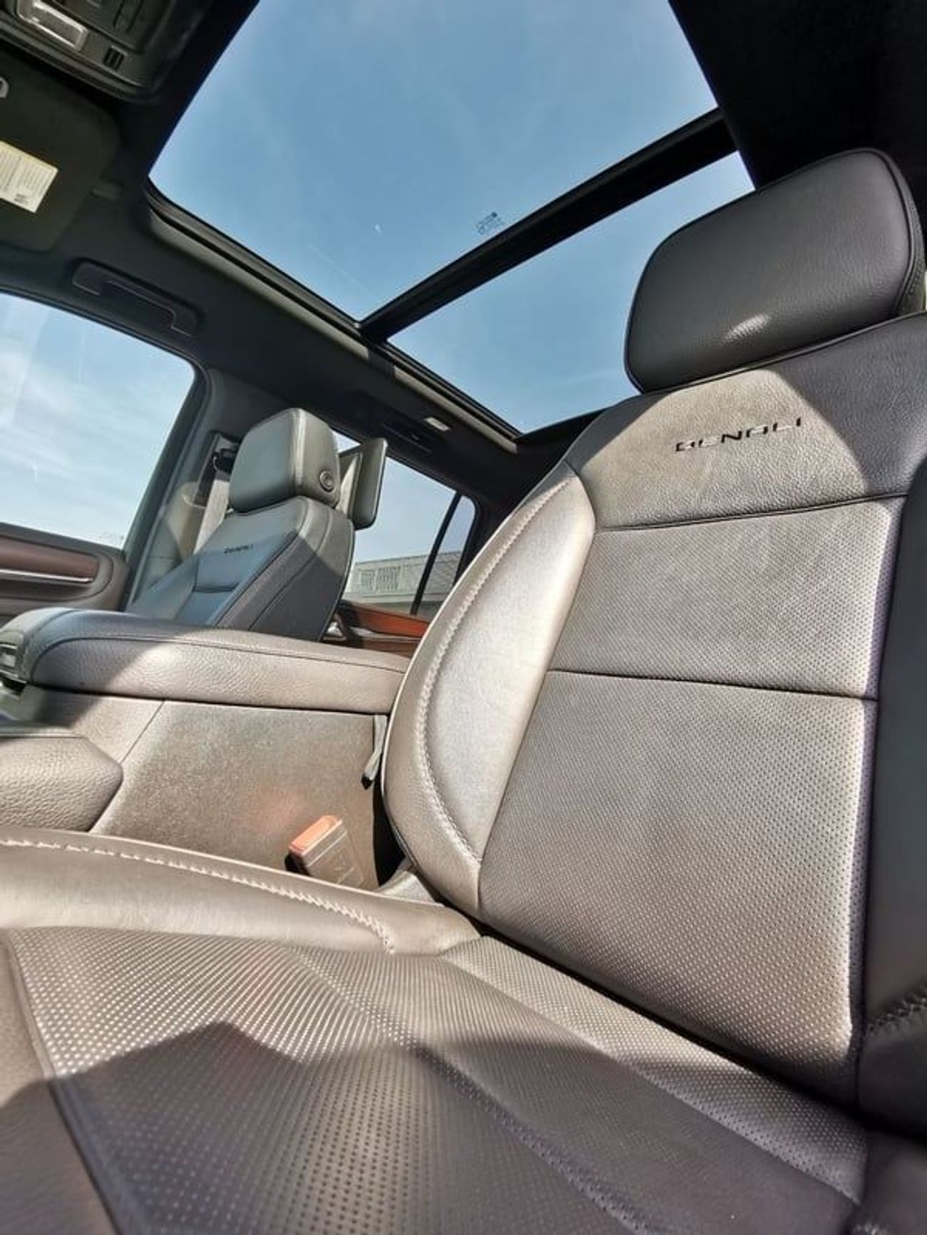 GMC Yukon GMC Denali Diesel - 2021 - Black