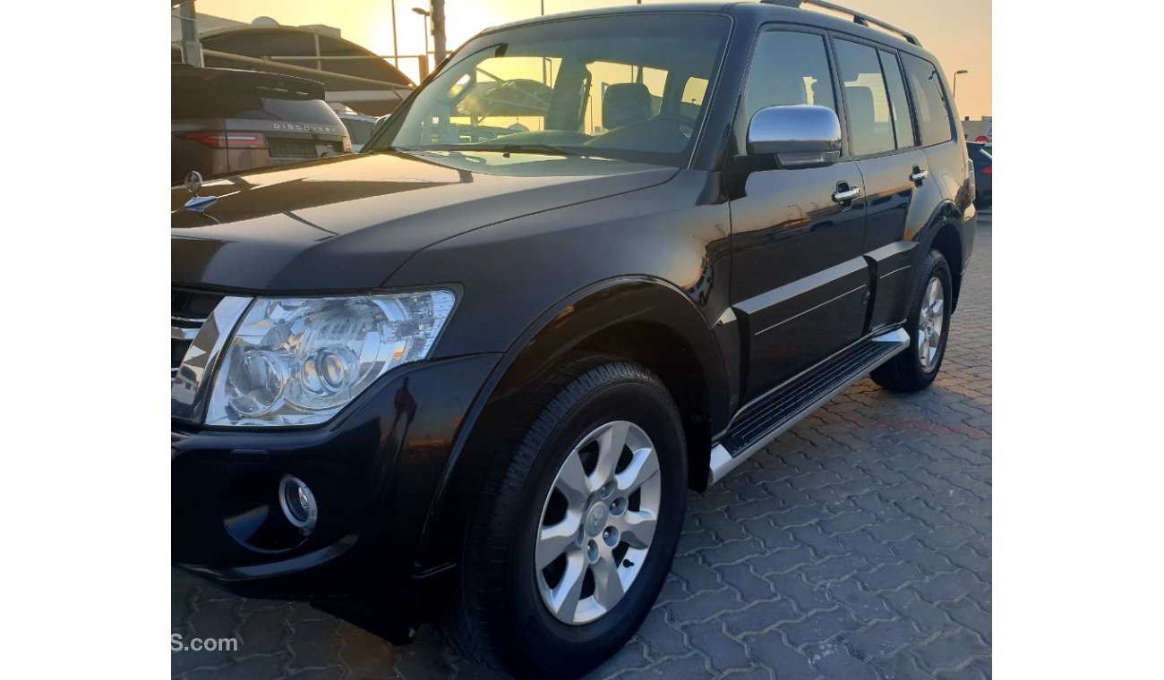Mitsubishi Pajero The car is clean inside and out and does not need any expenses